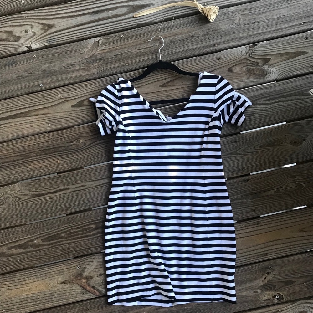 Black and white striped dress 🎯🚨SOLD🚨🚨🎯no longer available!